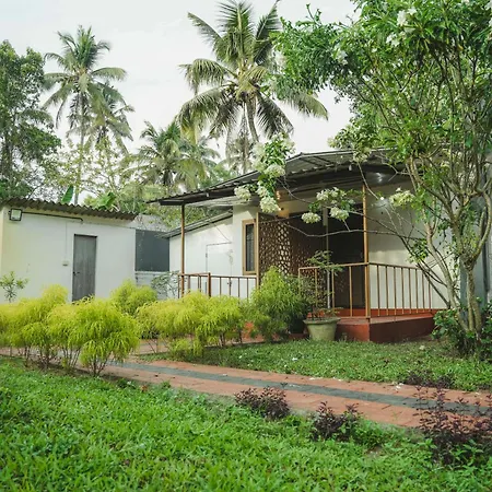 Waves And Shores Beach Villa Mararikulam Exterior photo