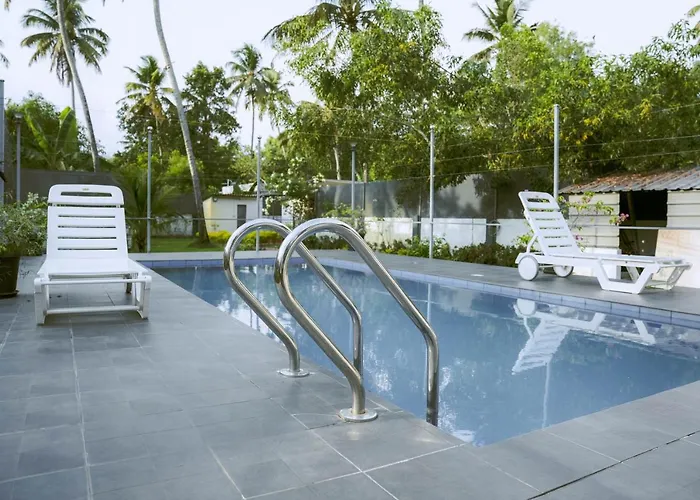 Waves And Shores Beach Villa